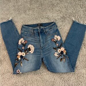 Embroidered A&F Skinny Jeans - Size 4